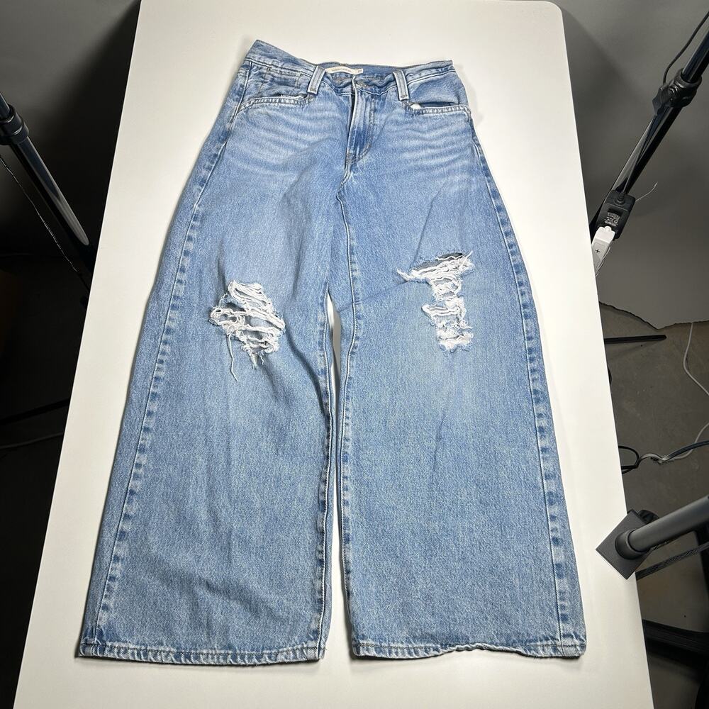 Levis 94 Baggy Wide Leg Jeans Womens 26x28.5 Mid Rise Distressed Light Wash